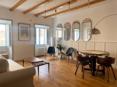 Living room, Dining area