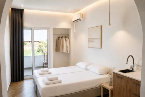 Balcony/Terrace, Bedroom, air conditioner