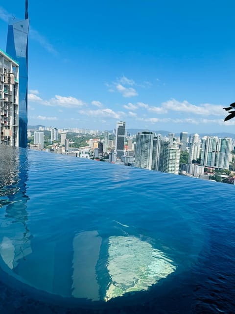 Nearby landmark, Day, City view, Pool view, Sea view, Swimming pool