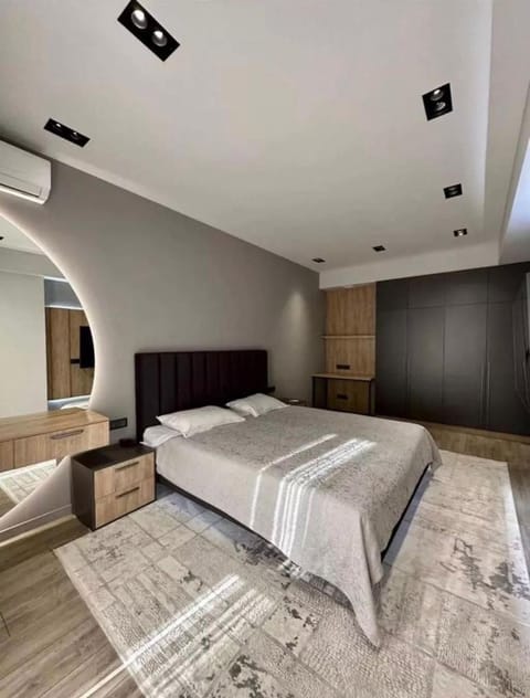 TV and multimedia, Bedroom, wardrobe