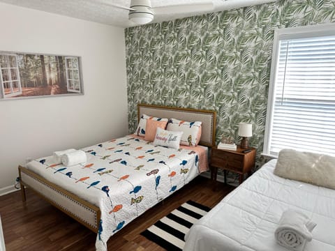 Cozy Getaway Homes House in La Vergne