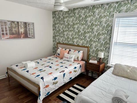 Cozy Getaway Homes House in La Vergne