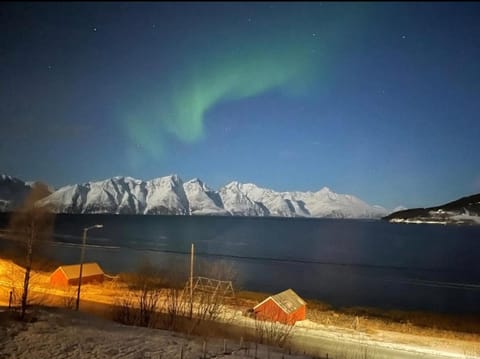 Lyngenalps view House in Lapland
