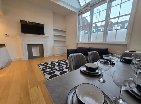 Communal lounge/ TV room, Living room