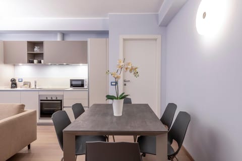 Kitchen or kitchenette, Living room, Seating area, Dining area, pet friendly, stove