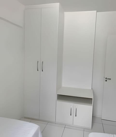 Apto VIP com Ar-Condicionado, Wi-Fi e Garagem - 200 mts da Praia Apartment in Mangaratiba