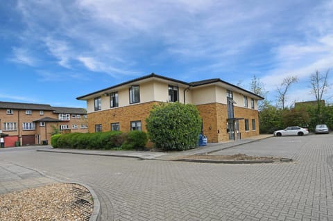 Property building, Neighbourhood, Parking