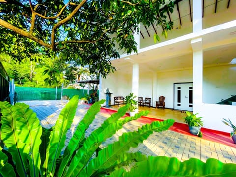 Property building, Garden, View (from property/room), Balcony/Terrace, Garden view
