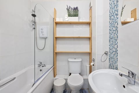 Shower, Toilet, Bathroom, Bath