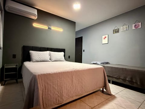 Bed, Photo of the whole room, Bedroom, air conditioner