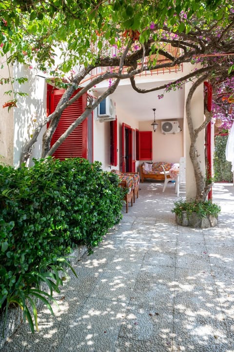 Property building, Garden