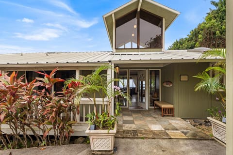 Orchid Hale House in Holualoa