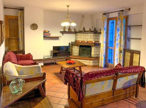 "DOMUS DEL RELAX" 10 posti, 3 bagni, camino, parcheggio e molto altro! Apartment in Roccaraso