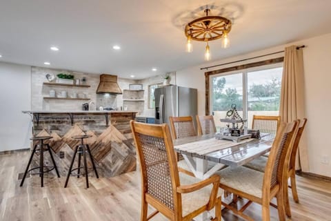 Decorative detail, Dining area, kitchen