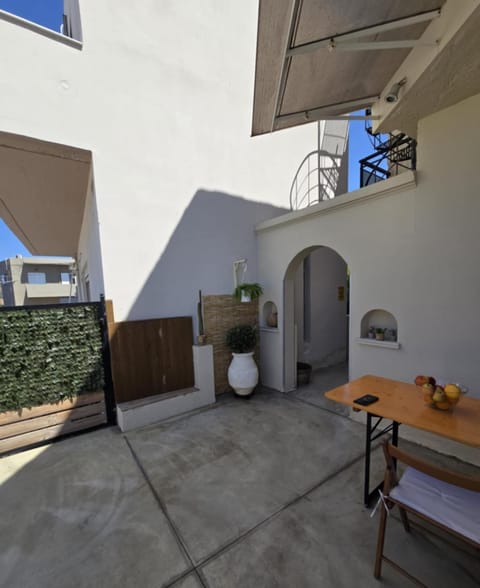 Balcony/Terrace, Inner courtyard view