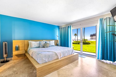 Surfside 112 - Ground-Level with Ocean View Patio, Steps to Pool & Beach Apartment in Edgewater