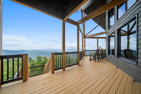 Oz Lodge House in Beech Mountain