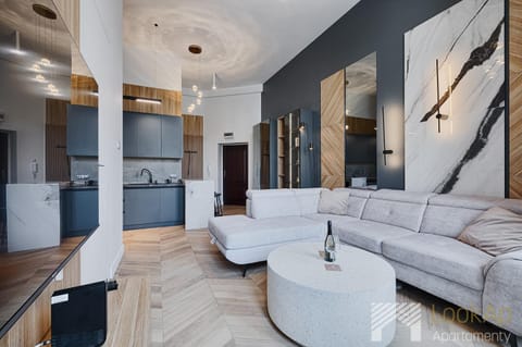 Kitchen or kitchenette, Living room, Seating area