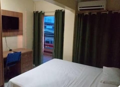 TV and multimedia, Bedroom, air conditioner
