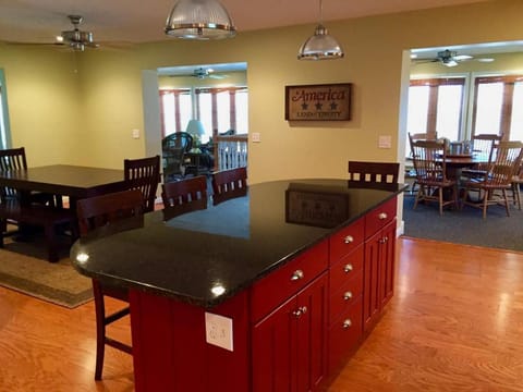 Lakefront Home in Madison - Private Beach House in Lake Erie