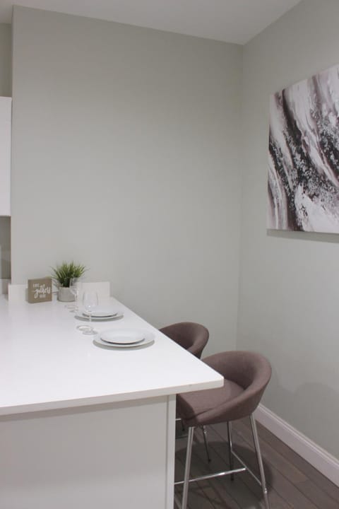 Beautiful 2 BED 2 BATH Soaker Tub Apartment in Albany