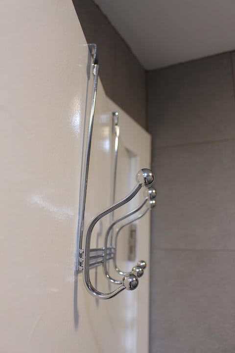 Beautiful 2 BED 2 BATH Soaker Tub Apartment in Albany