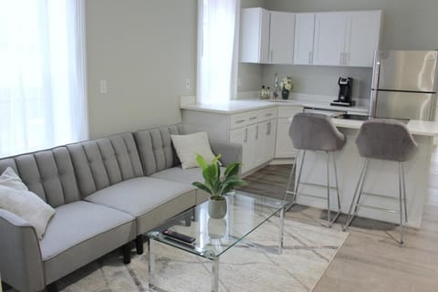 Kitchen or kitchenette, Living room