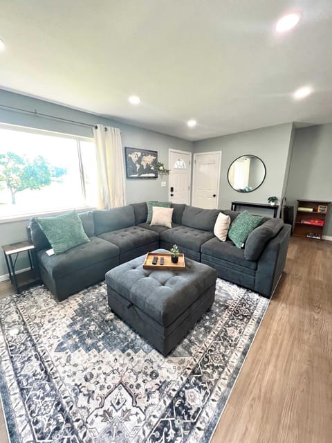 Park Home- Parkside Haven for Families & Pets House in Pocatello