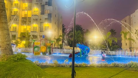 Aqua park, Swimming pool