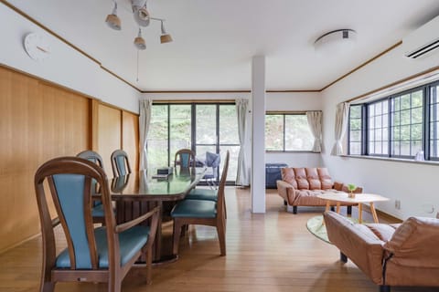 Living room, Seating area, Dining area