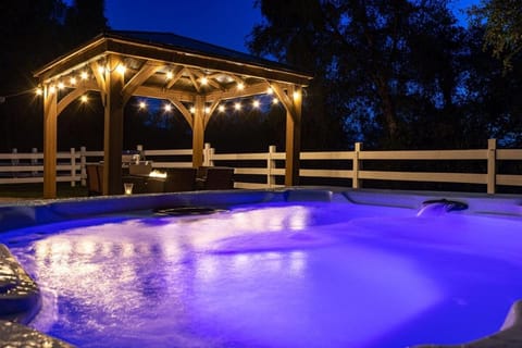 Night, Natural landscape, Hot Tub