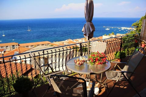 Balcony/Terrace, City view, Sea view
