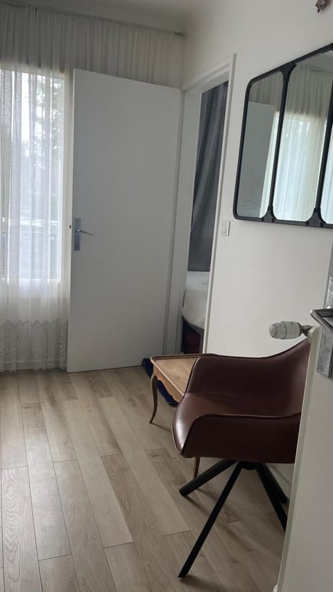Cozy studio 12 minutes de Paris Montparnasse Apartment in Paris