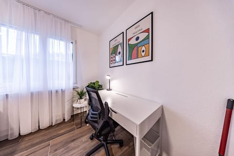 View (from property/room), Business facilities, Decorative detail, Seating area