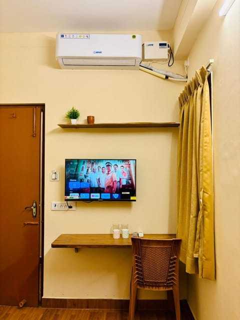 TV and multimedia, air conditioner