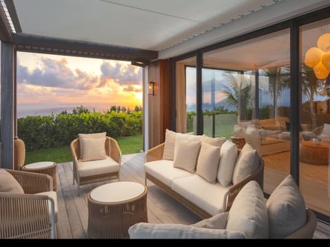 Patio, Natural landscape, View (from property/room), Balcony/Terrace, Living room