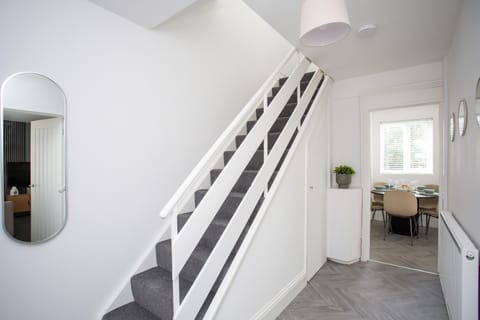 Vacant Nests The Ashby Wi-Fi Central House in England