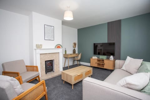 Vacant Nests The Ashby Wi-Fi Central House in England