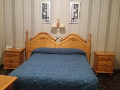 Photo of the whole room, Decorative detail
