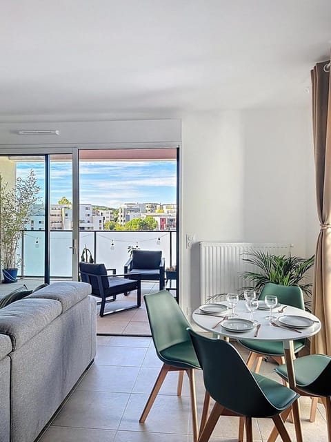 Balcony/Terrace, Living room, Dining area