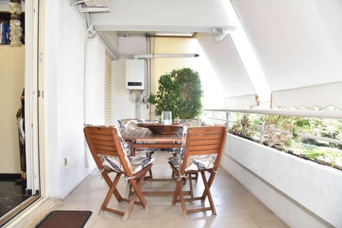 Your Ideal Retreat in the Heart of Kallithea Apartment in Kallithea