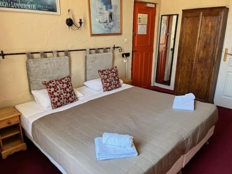 Bed, Photo of the whole room, Bedroom, towels, wardrobe