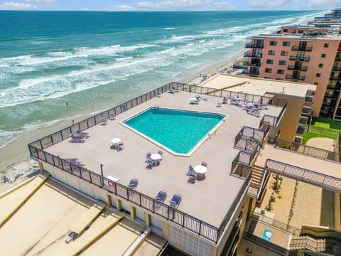 New dog-friendly Listing! Updated direct oceanfront with spacious balcony and heated pool House in Edgewater