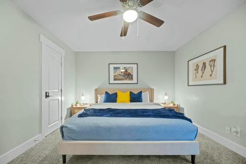 Walk to ATT Stadium Apartment in Arlington