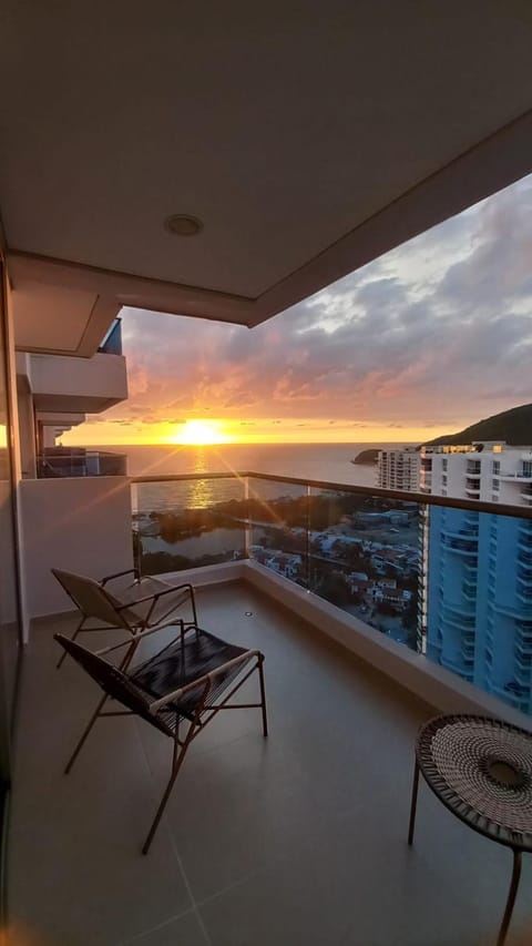Natural landscape, View (from property/room), Balcony/Terrace, Pool view, Sea view, Sunset