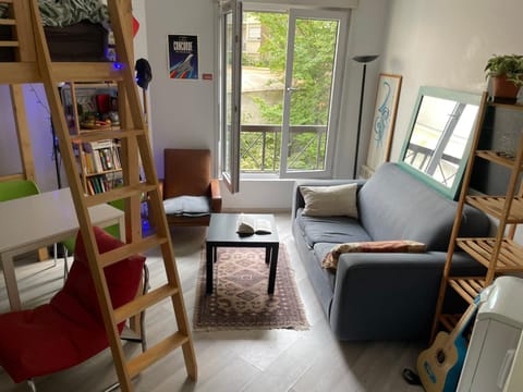 Bed, Library, Living room, Photo of the whole room, Seating area, Bedroom, bunk bed