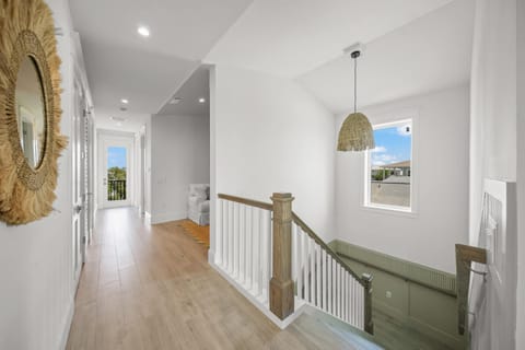 Brand-New Luxury Rental with Pool Spa Rooftop House in Bradenton Beach