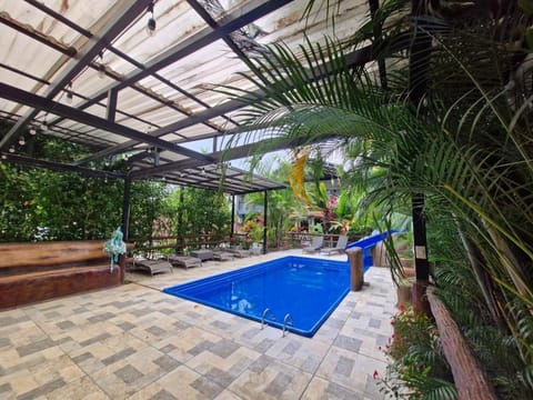 Garden, Swimming pool