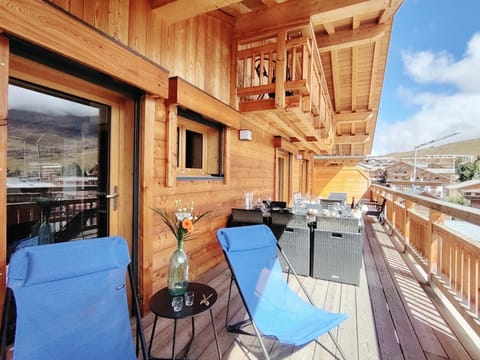 Balcony/Terrace, Mountain view