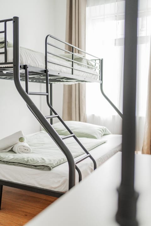 Bed, Bedroom, bunk bed